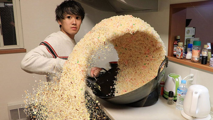 After This Guy Posted A Photo Of A Giant Rice Wave, People Turned It Into A Hilarious Photoshop Battle