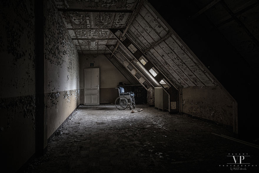 I Photographed This Abandoned Asylum