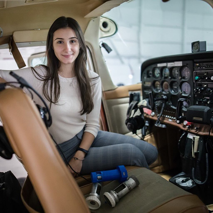 This Syrian Refugee Fled War-Torn Country In 2016 And Now Created A Charger That Uses A Plane's Air Vents To Power Devices