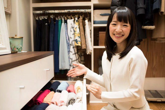 12 Of The Funniest Reactions To Netflix’s Unfortunate Mistake With Marie Kondo’s Pic – Even Chrissy Teigen Responds