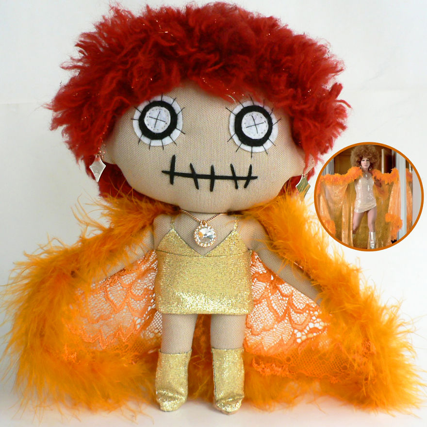 The Artist Who "Obsessed" By Details Designing Cute Personalized Zombie Dolls
