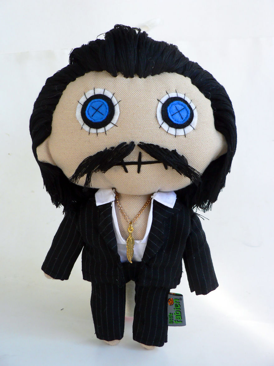 The Artist Who "Obsessed" By Details Designing Cute Personalized Zombie Dolls