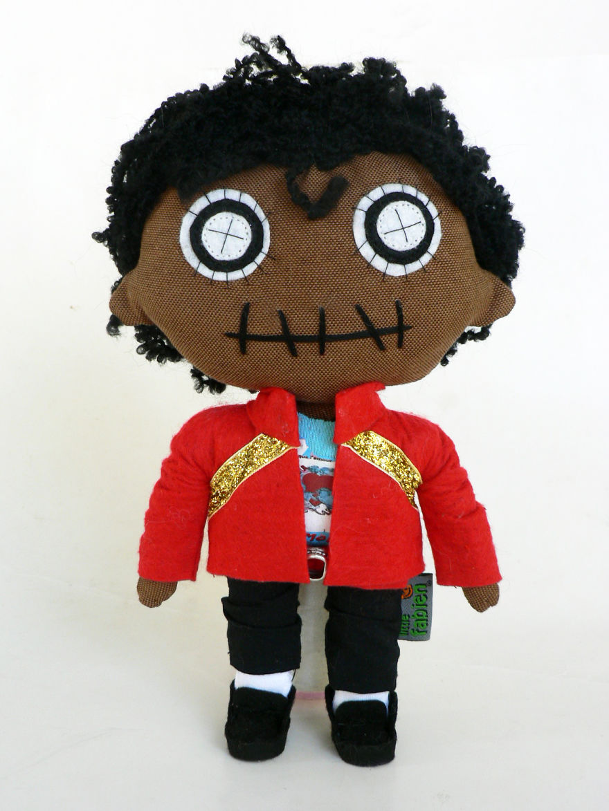 The Artist Who "Obsessed" By Details Designing Cute Personalized Zombie Dolls