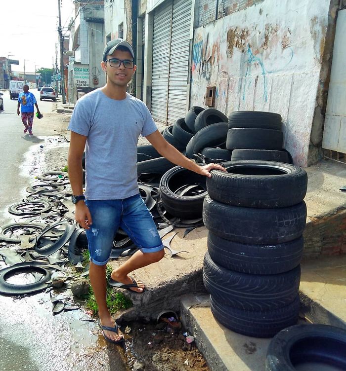 Brazilian Artist Uses The Used Tires That People Throw In The Streets To Create Beds For Animals