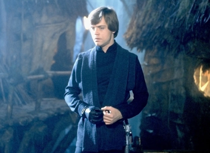 Person Doesn't Know How To Write A Cover Letter, Gets The Greatest Example Ever From 'Luke Skywalker'