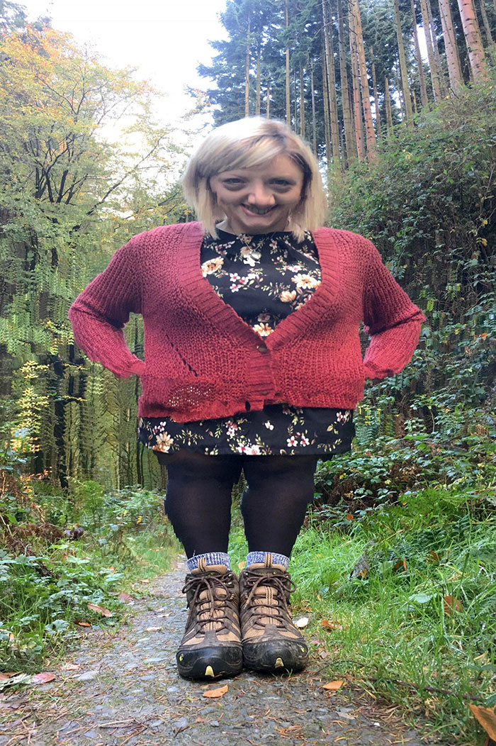 Taking A Panoramic Picture Of Your Girlfriend Vertically Creates A Giant Dwarf