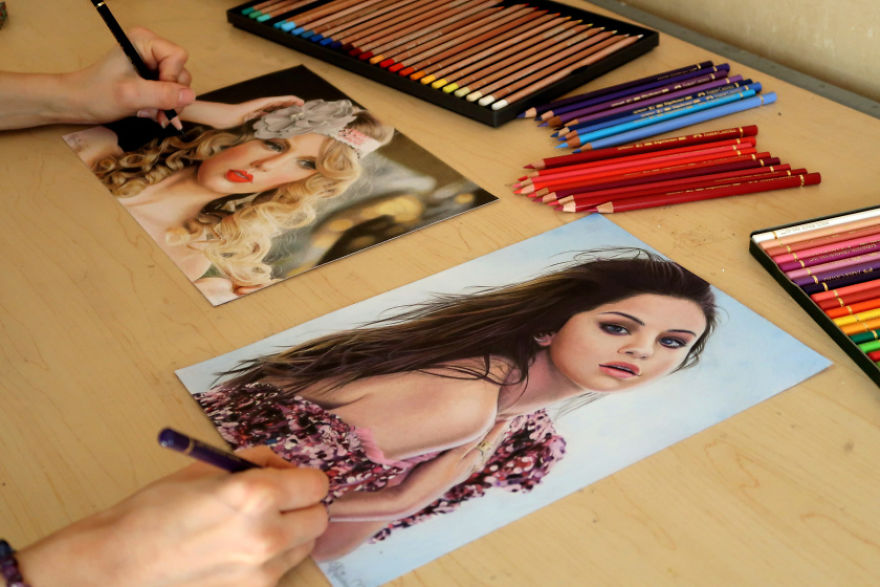 Drawing With 2 Hands Simultaneously 2 Separate Full Colored Hyper Photorealistic Portraits Of Taylor Swift And Selena Gomez Drawing With 2 Hands Simultaneously 2 Separate Full Colored Hyper Photorealistic Portraits Of Taylor Swift And Selena Gomez