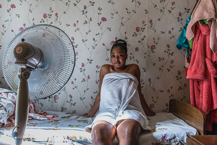 I Capture What It’s Like For Students Of Color In A Small Russian Town (14 Pics)