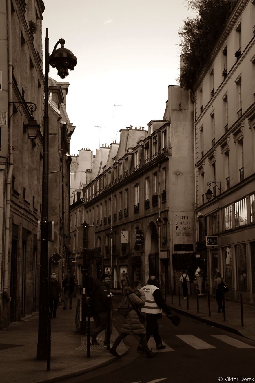 While Walking In The Streets Of Paris, I've Captured A Girl With Her Dreams