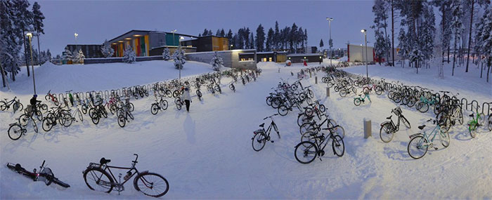 Kids In Finland Continue To Ride Bicycles To School In -17°C (1.4°F) Weather And It's A Lesson In Commuting