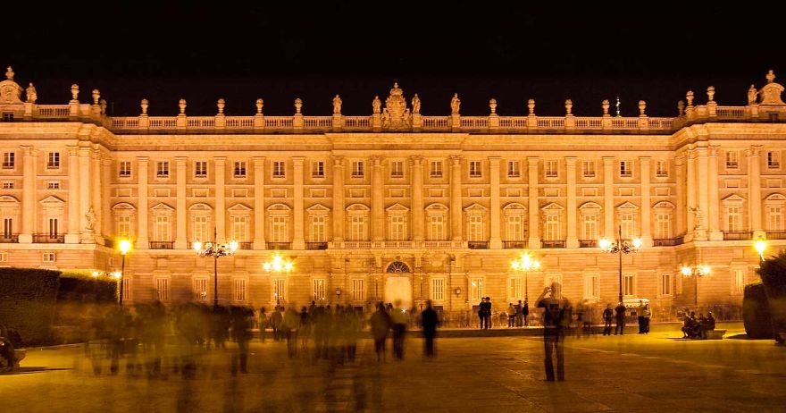 10 Most Beautiful At Night Buildings In The World