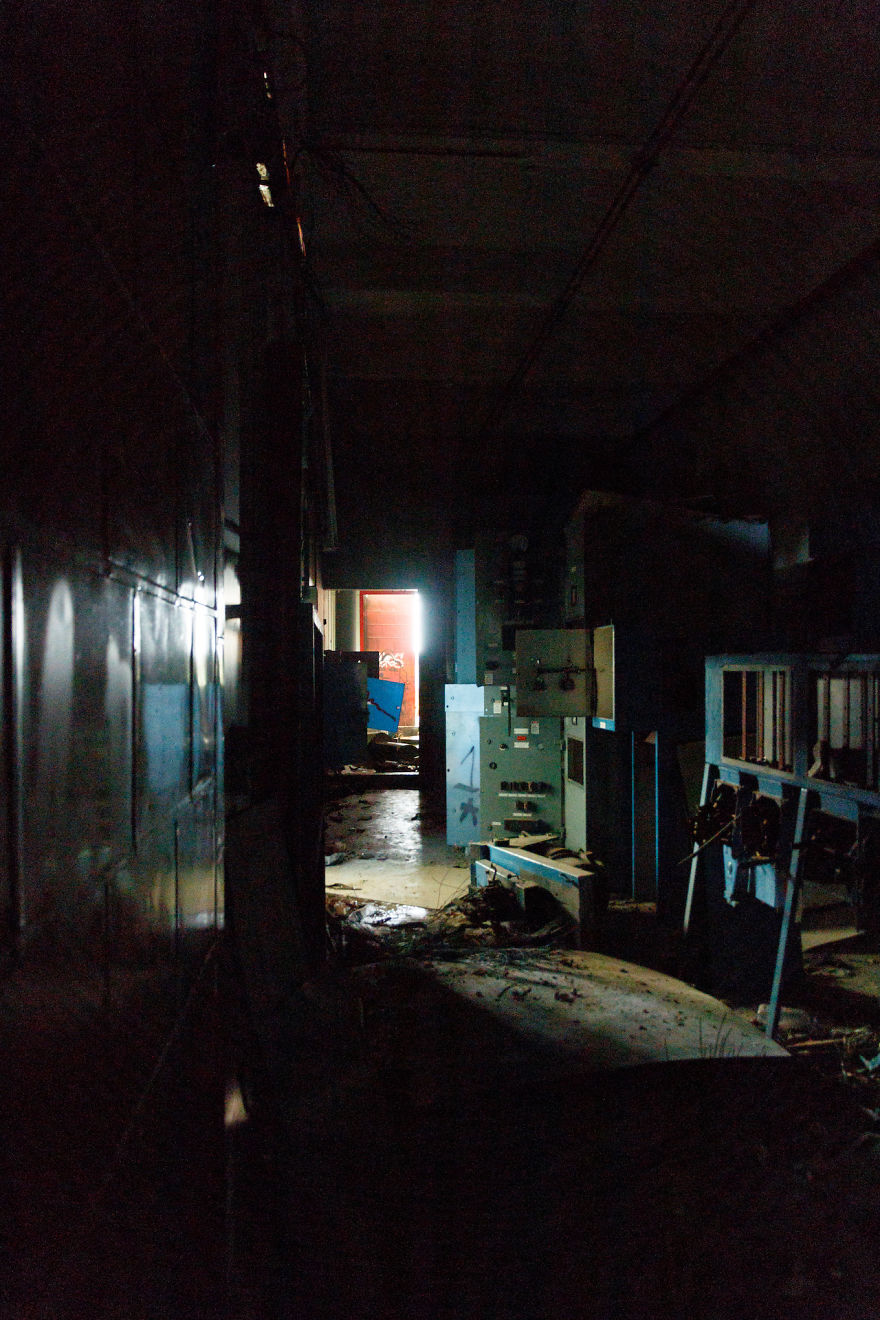 I Explored An Abandoned Factory, Follow Along In 20 Pictures I Explored An Abandoned Factory, Follow Along In 20 Pictures