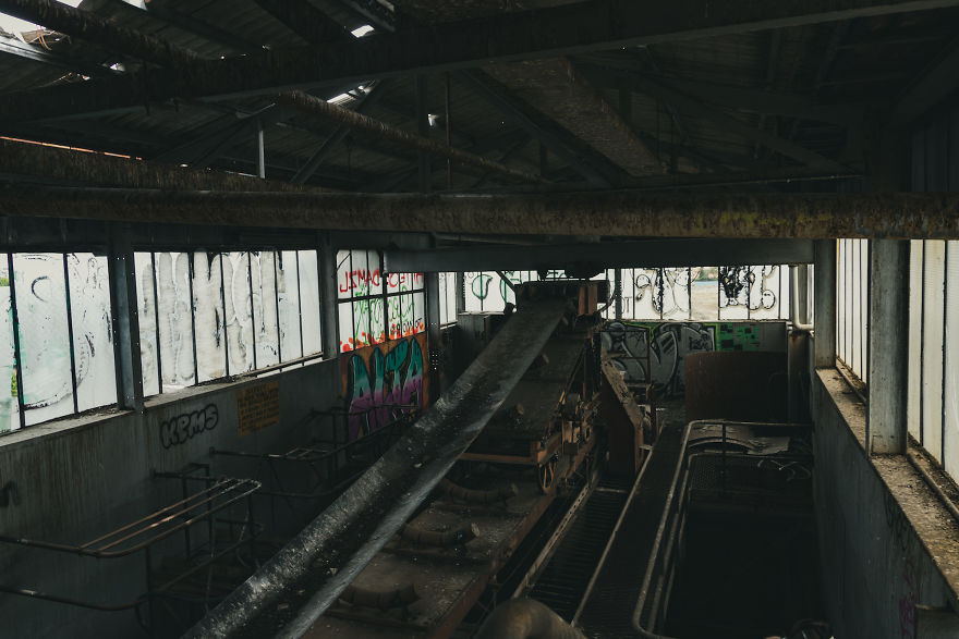 I Explored An Abandoned Factory, Follow Along In 20 Pictures I Explored An Abandoned Factory, Follow Along In 20 Pictures