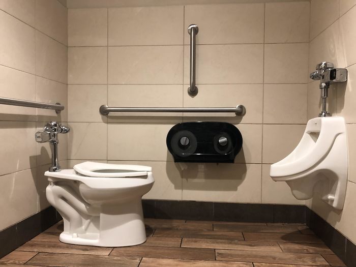 30 Bathrooms From Hell Made By People Who Probably Haven't Used One | Bored Panda