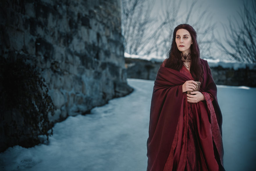 We Had A Photoshoot With Jon Snow And Melisandre From Game Of Thrones