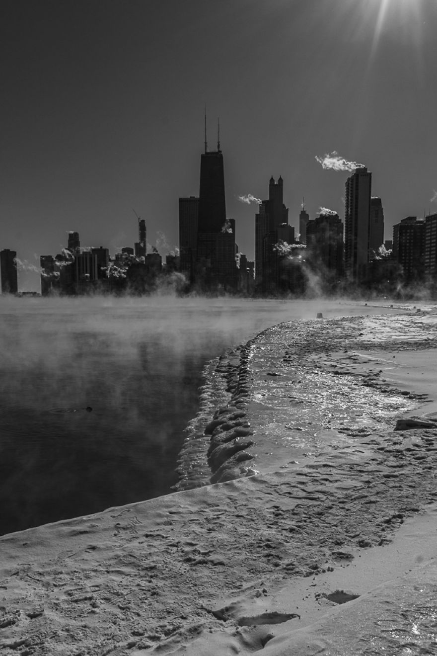 I Went Out In Chicago During The Polar Vortex (-29°c) And Took Photos Along The Lakefront