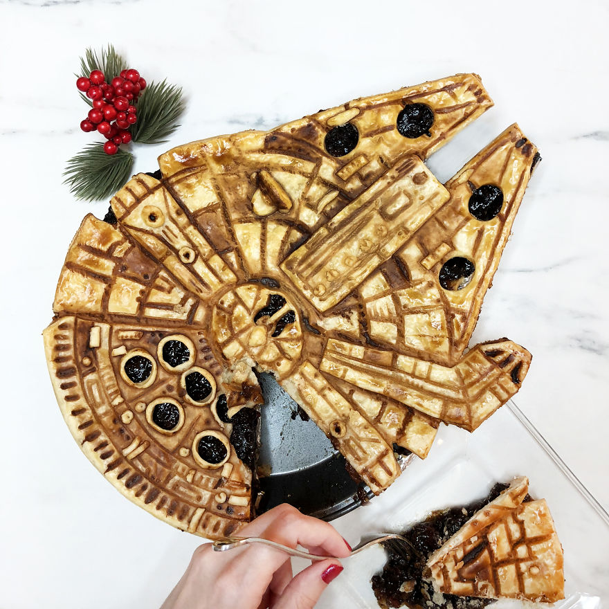Millennium Falcon From Star Wars Mince Pie