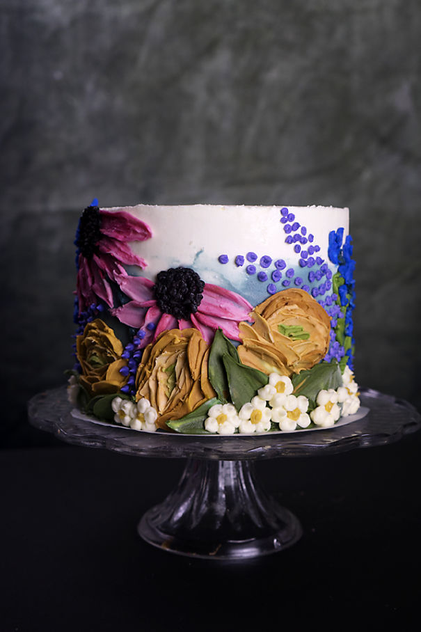 I Taught Myself To Paint Cakes With Palette Knives And Buttercream For My New Year's Resolution