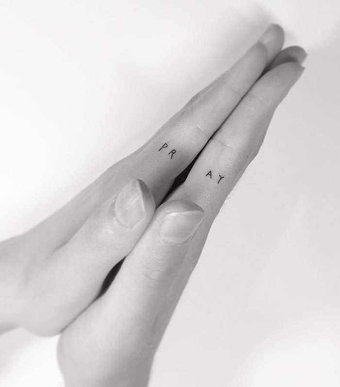 Lettering Finger Tattoos