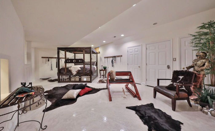 Someone Was Looking For A New House, Found This Listing With A Basement Sex Dungeon (20 Pics)