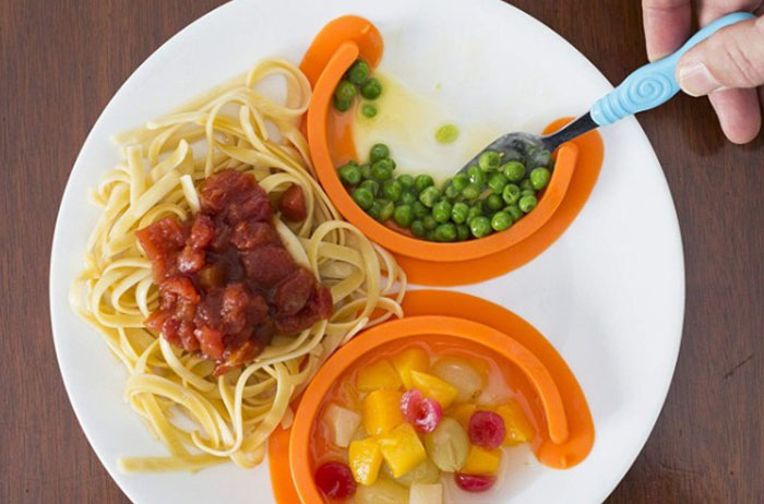 Genius New ‘Food Cubby’ Kitchen Tool Keeps Food From Touching And Parents Are Loving It