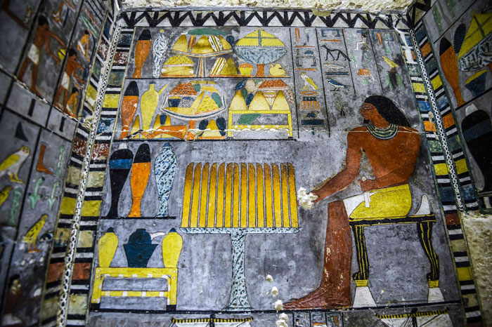 Archeologists Uncover 4,000-Year-Old Tomb In Egypt And It Looks Like It's Been Just Painted
