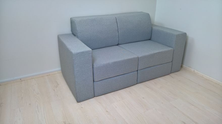 Finnish Family Living With Freely Buildable Sofa Elements &ndash; Good For Couches, Castles And Gaming