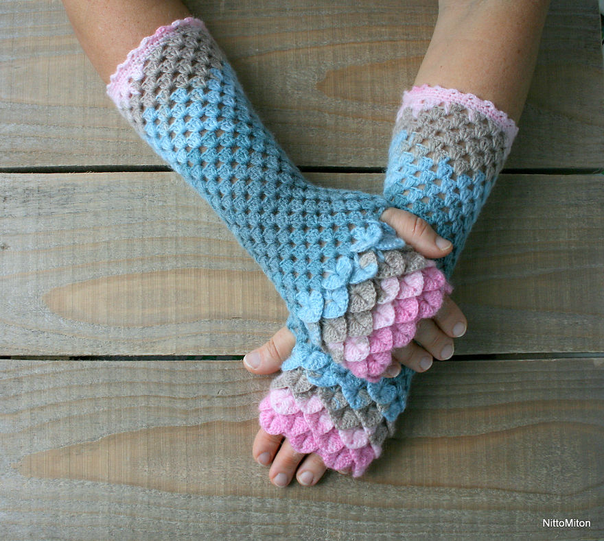 I Crocheted This Dragon Scale Gloves