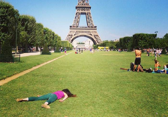 Woman Takes Anti-Selfies Stance By ‘Dying’ At Famous Landmarks And They’re Strangely Hilarious (30 Pics)