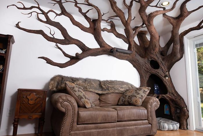 Man Creates Indoor Fake Tree For A Cat, And The Master Approves Of It