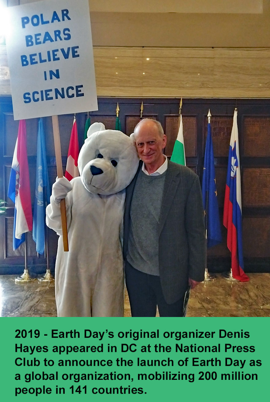 A Polar Bear Activist Hugs Earth Day&rsquo;s Original Organizer Denis Hayes When He Appeared In Dc To Announce The Launch Of Earth Day As A Global Organization, Mobilizing 200 Million People In 141 Countries.