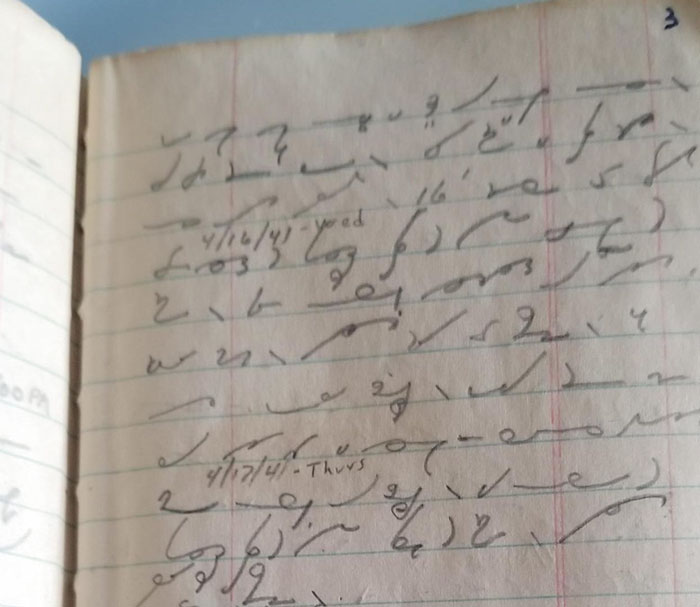 Man Finds His Grandpa's WWII Diary But Can't Read What's Written Inside, The Internet Helps To Translate It