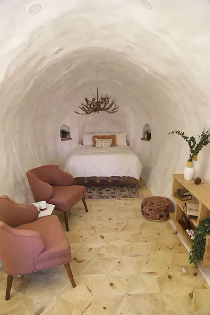 This $200 A Night Potato Airbnb Is A Dream For Potato Lovers And A Nightmare For Claustrophobics