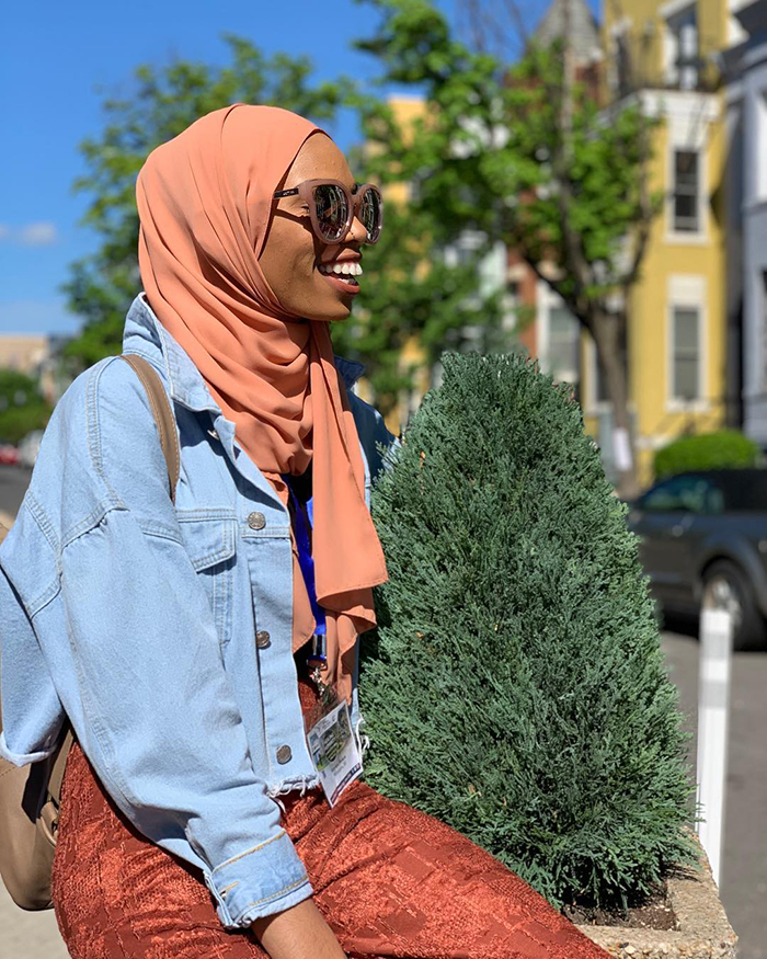 This Muslim Woman Took A Smiling Stand Against Anti-Muslim Protesters And Went Viral