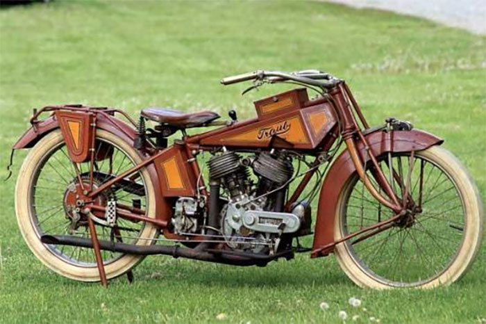 Esta motocicleta Traub única de hace 100 años llevaba emparedada 40 años y aún funciona 
