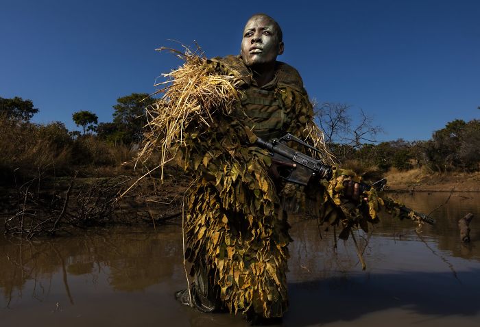 Medio ambiente, "Akashinga - Las valientes", Brent Stirton