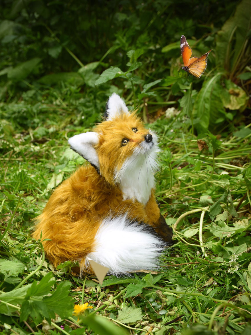 Inspired By Nature, I Upcycle Faux Fur Fabric By Sewing It Into Realistic-Looking Animals