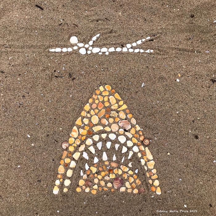 I Create Temporary Mosaic Beach Art