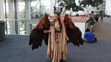 Cosplayer Creates Wings For Her Costume That She Can Move At Will