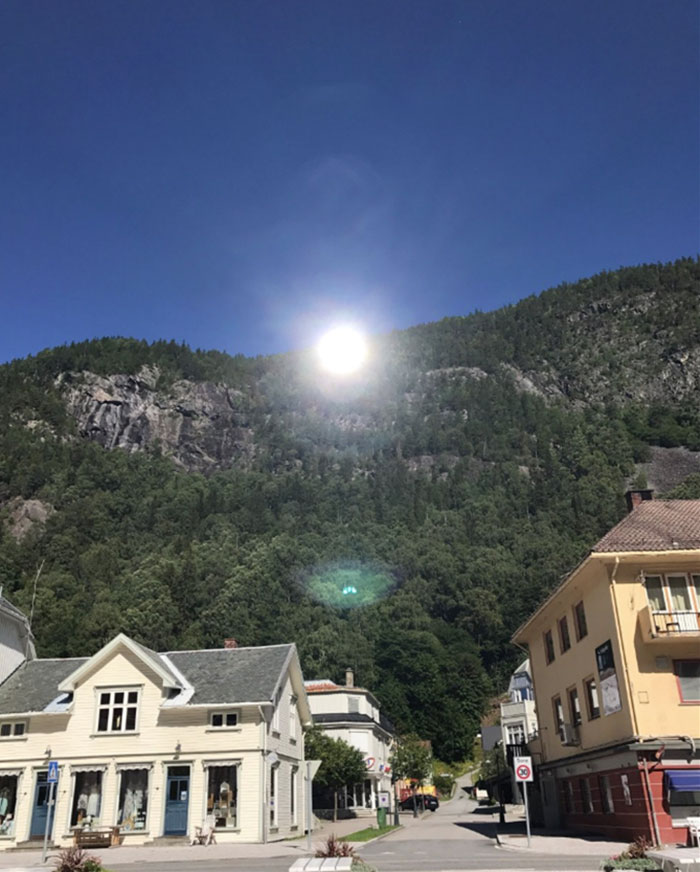 Town Has No Sun For 5 Months, Spends 5 Million Norwegian Kroner To Place Mirrors In The Mountains That Mimic Sunlight