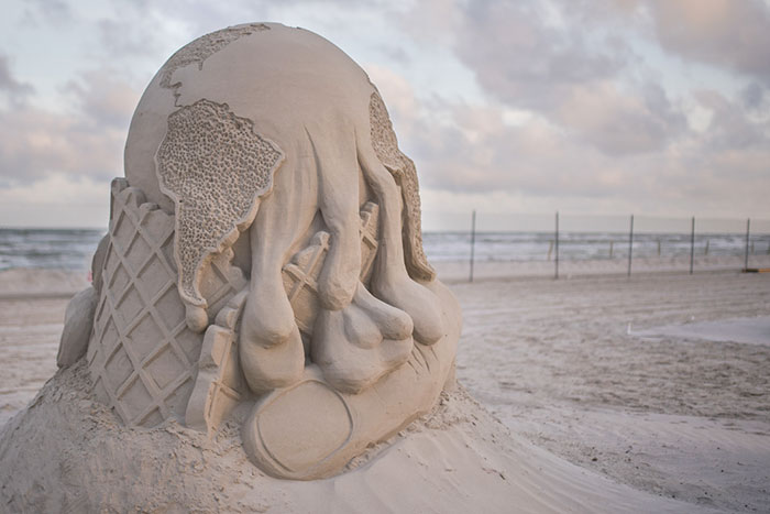 Here Are The Best 11 Photos Of 2019 Texas SandFest And Facepalming Lincoln Is The Winner