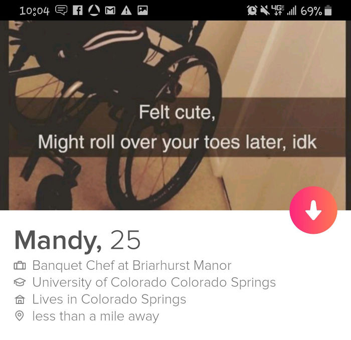 This Woman Lost Both Of Her Legs But Not Her Dark Sense Of Humor, Shows It Off On Tinder