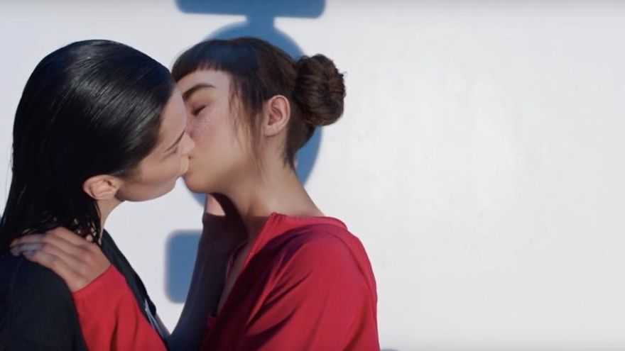 Bella Hadid Kisses A Virtual Model For A Calvin Klein Campaign Sparks Controversy Among The Lgbtq
