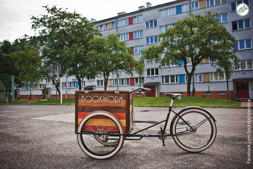 Art + Books + Bicycle = Bookworm
bike Library For "Oleśnica Bajk Stajl" Made By Sebastian Paszkiewiecz (Rgg.bike)