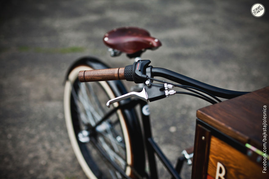 Art + Books + Bicycle = Bookworm
bike Library For "Oleśnica Bajk Stajl" Made By Sebastian Paszkiewiecz (Rgg.bike)