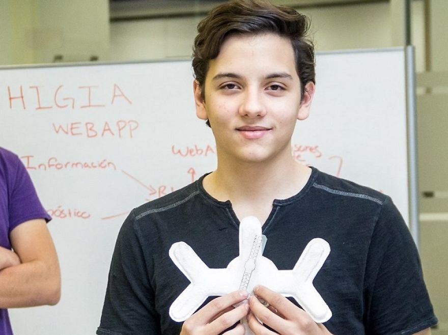 18-Year-Old Invents Life-Saving Bra After Watching His Mom Battle Breast Cancer