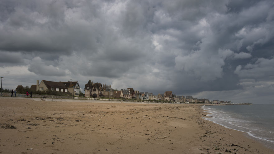 the Royal Pigeon Racing Association Commemorates 75th Anniversary Of D-Day Landings With Liberation On Sword Beach the Royal Pigeon Racing Association Commemorates 75th Anniversary Of D-Day Landings With Liberation On Sword Beach