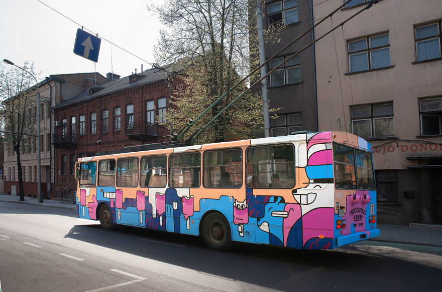 5 Hand-Painted Animations On Public Transport