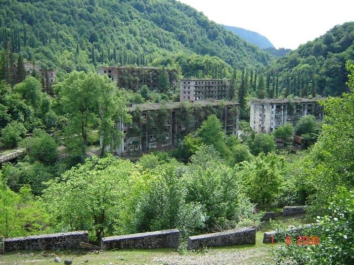 La ciudad abandonada de Akarmara en Abjasia
