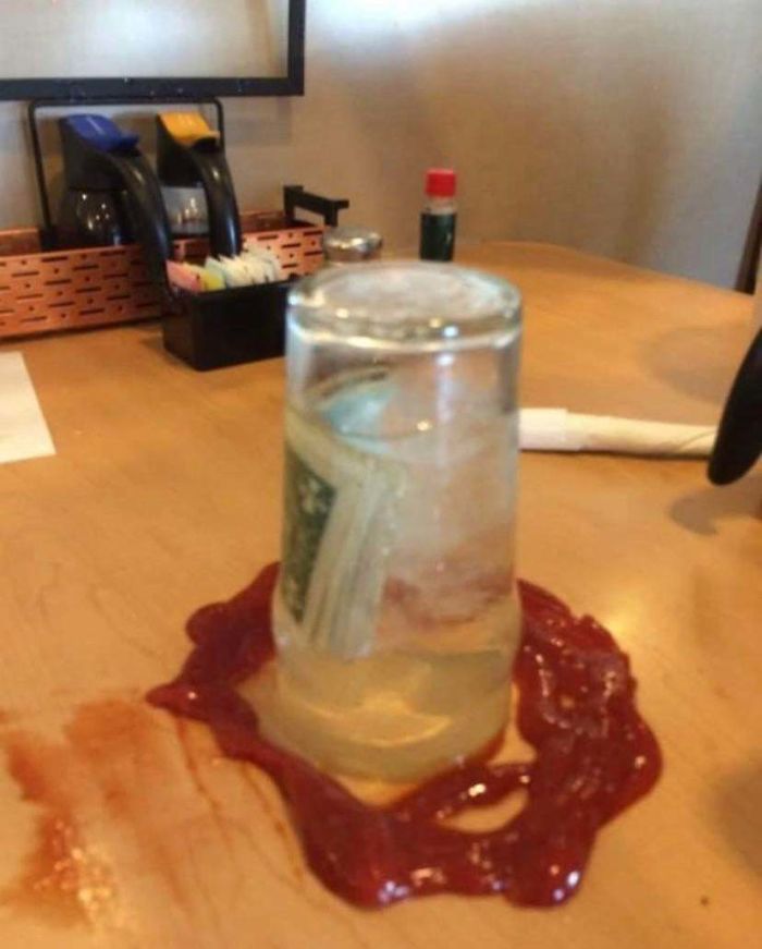 The Absolute Worst Way To Leave A Shitty Tip For Anyone